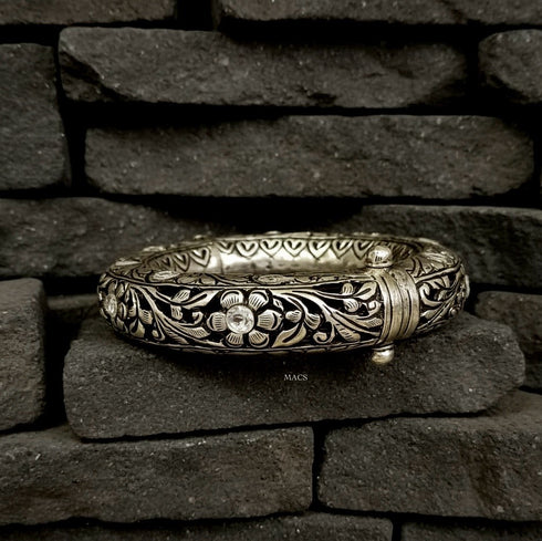 Chitai Flower Silver kada (Size 2.4)