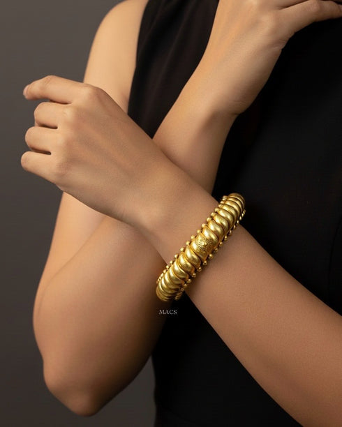 925 silver Gold Sutlada kada displayed on wrist, traditional handcrafted sutarla