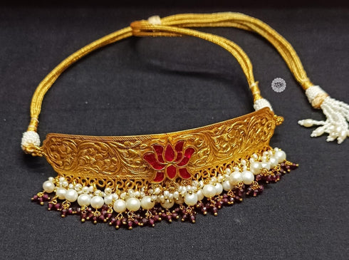 Chitai Goldplated Lotus Kundan Choker