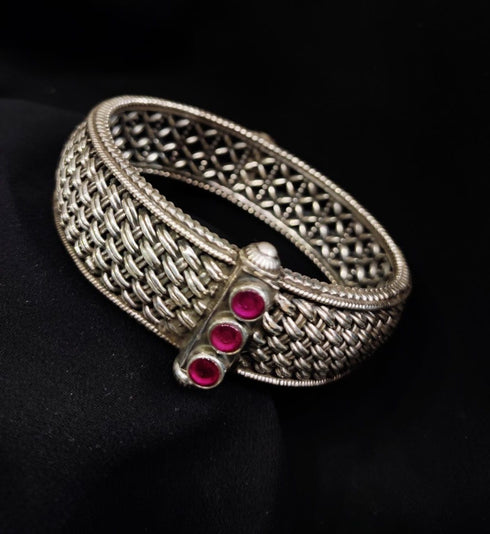 Kemp Interwoven Kada (Size 2.6)