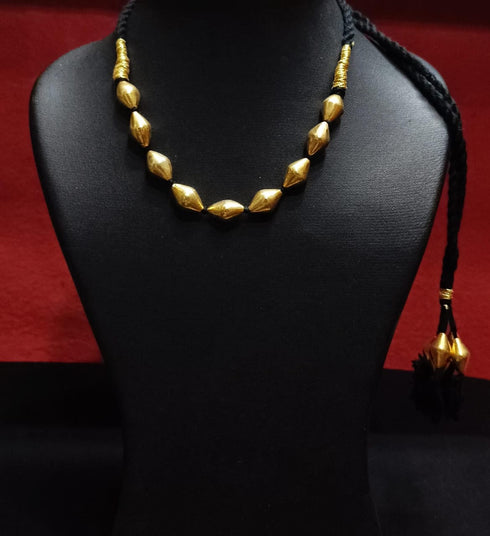 dholki gold choker
