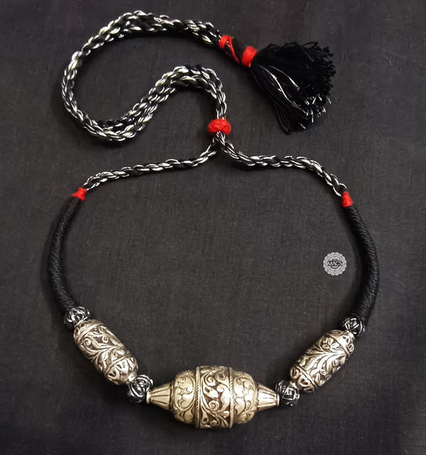 Big Chitai Bead thread necklace