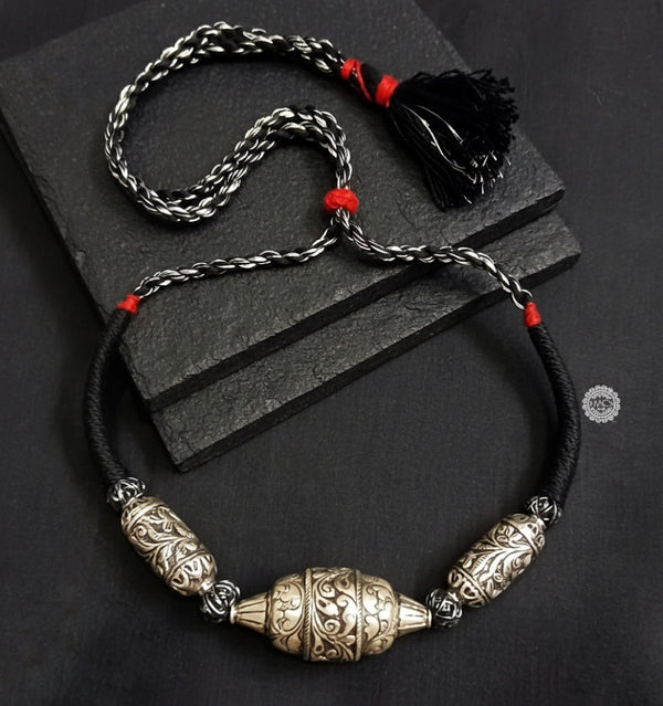 Big Chitai Bead thread necklace