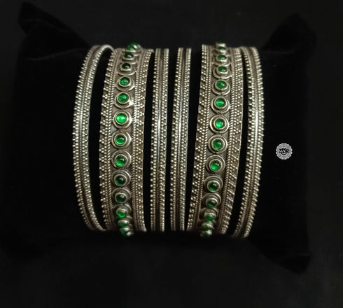 Green stone bangles set (2.6)
