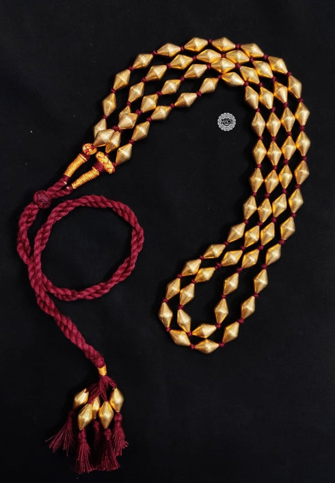 Maroon thread dholki necklace