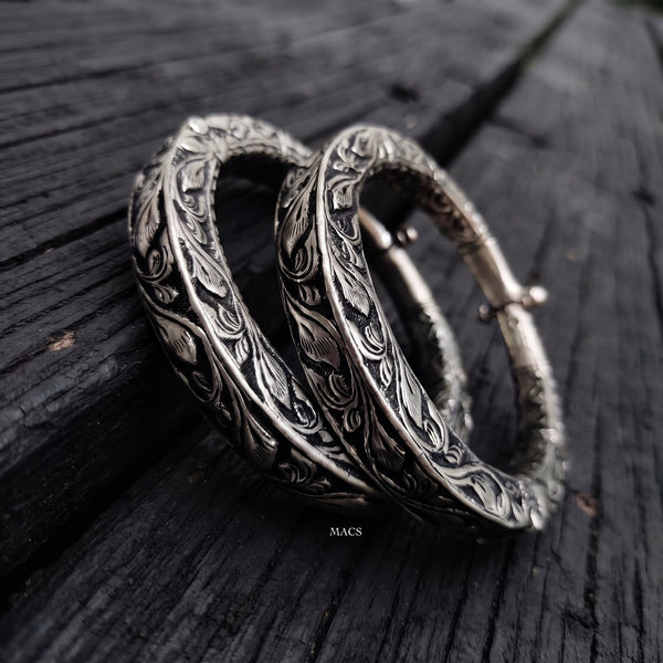 Chitai Statement Silver kada (Size 2.7)