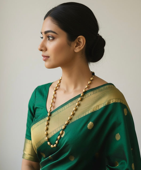 Single Line Gold Dholki Necklace