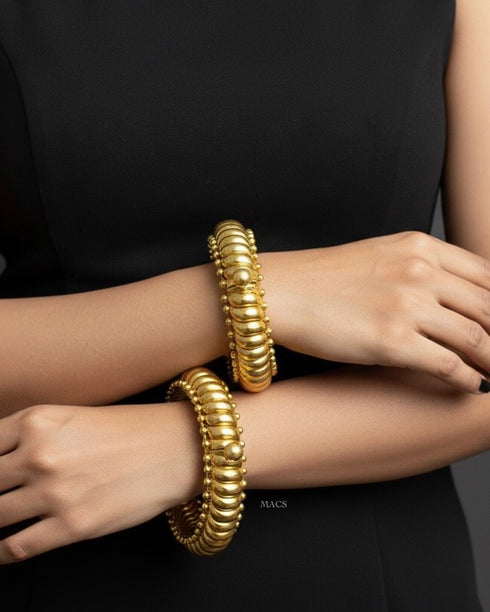 925 silver Gold Sutlada kada displayed on wrist, traditional handcrafted sutarla or shindeshahi toda