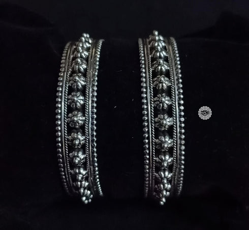 Silver Floral Kada (Pair)