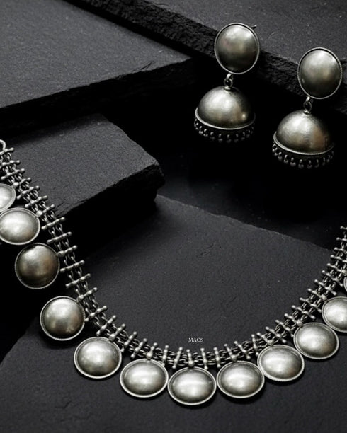 Silver Disc Necklace Set
