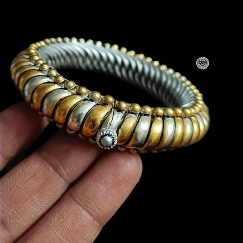 Dual tone Indian Sutlada Kada, 925 Gold plated two tone Sutrala Bangle