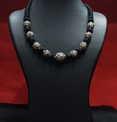 Chitai SIlver thread necklace