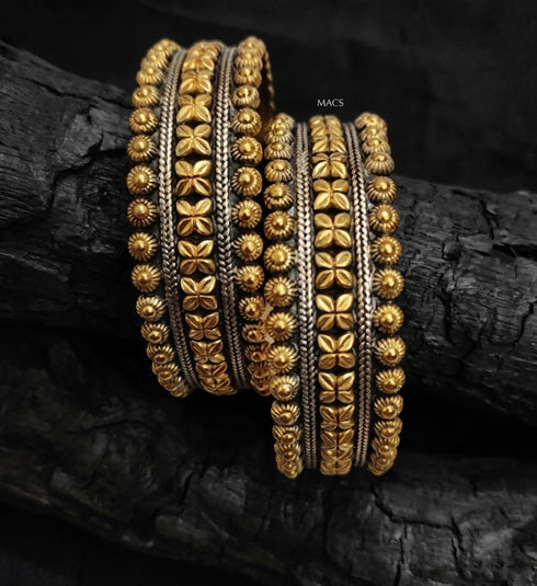 Gold plated Floral Kada (2.4, Pair)