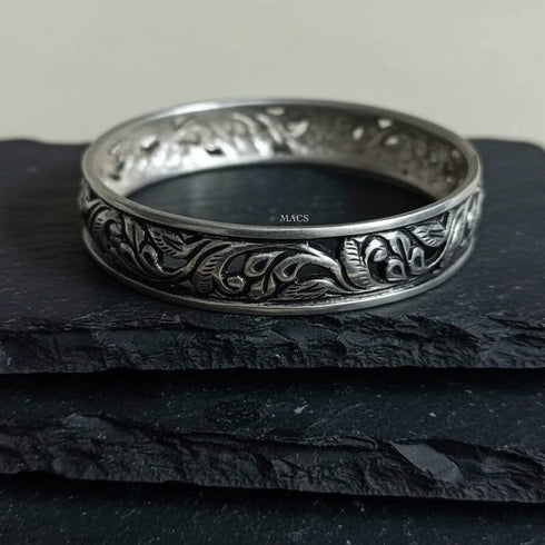 Chitai Work Silver kada (Pair, Size 2.6)