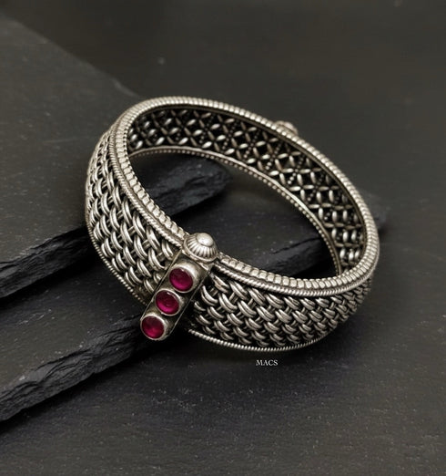 Kemp Interwoven Kada (Size 2.6)