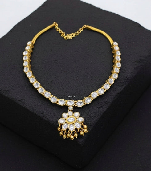 White Kundan attigai Necklace