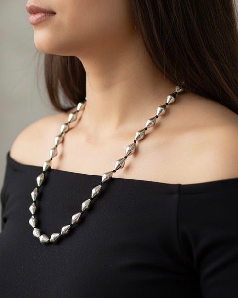 Single Line Dholki Beads Silver Necklace