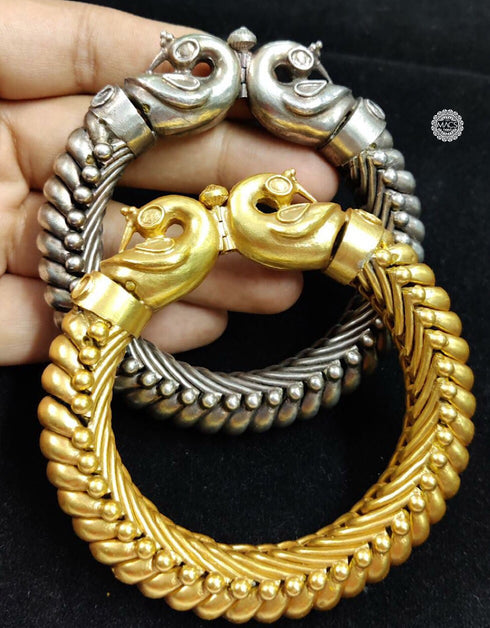 Gold Sutlada Peacock Kada (Single)