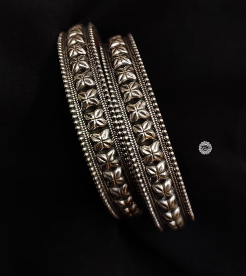 Silver Floral Kada (2.2, Pair)