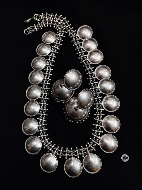 Silver Disc Necklace Set