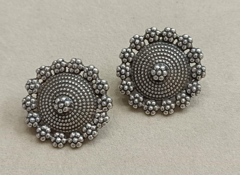 A pair of 925 suryakanthi silver stud earrings