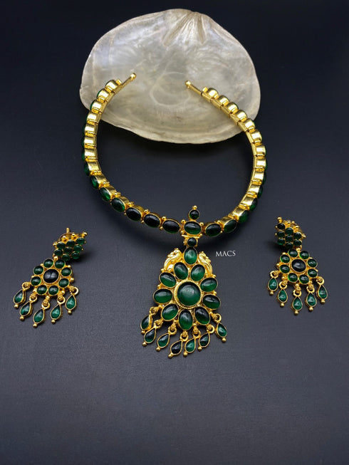 attigai gold, kemp attigai, addigai necklace, pink attigai, green kemp choker necklace, gold attigai