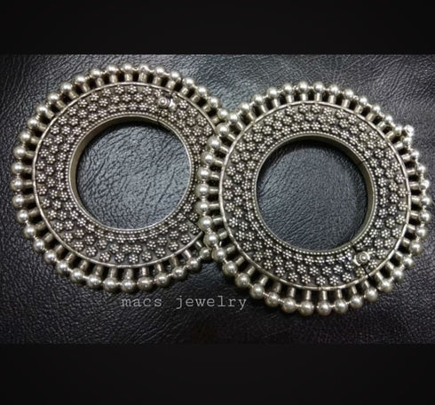 Silver Statement Gokhru kada (Size 2.4)