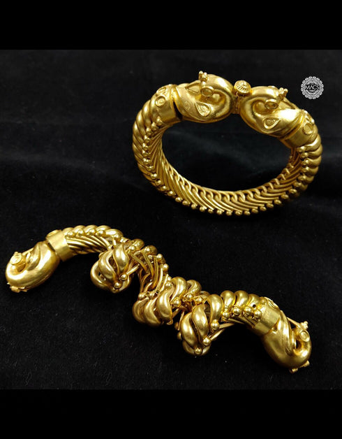 Gold plated peacock Sutlada Kada, Rajasthani sutlada bangle, gold plated sutrala kada, Shindeshahi toda