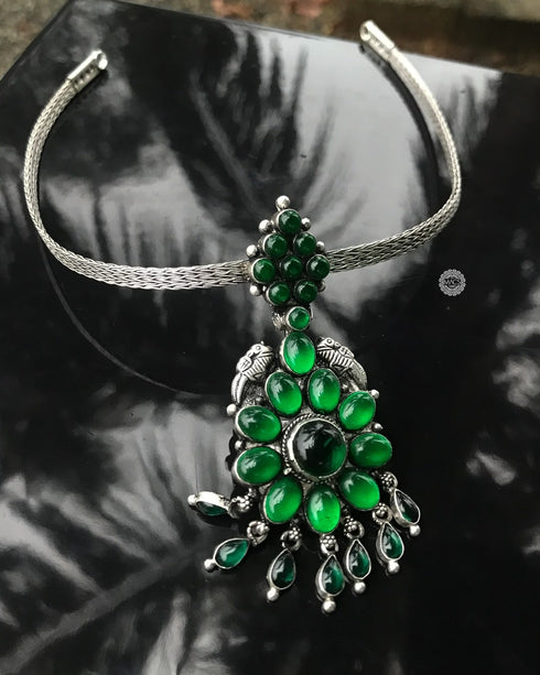 green kemp choker necklace, original kemp stone jewellery, antique kemp necklace, kemp addigai