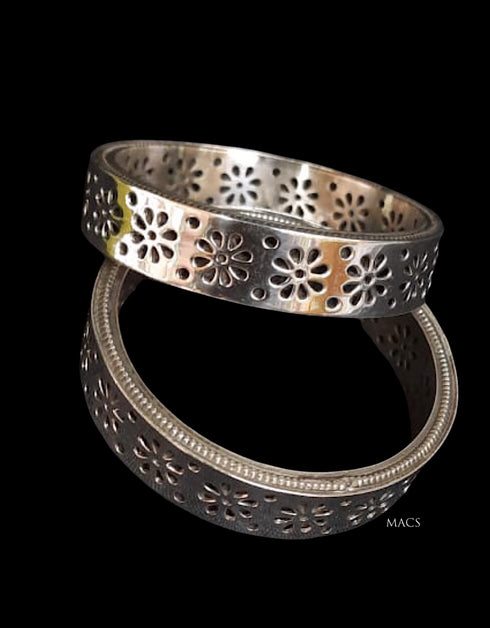 floral kada, silver bangles for women, cut work bangles, silver kada for women, oxidised bangles