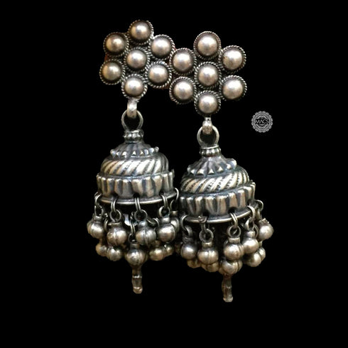 jahnvi kapoor jhumka, bollywood silver jhumka earrings, vintage silver jhumka, pure silver jhumka earrings, jhanvi kapoor silver jhumka, pure silver jhumki, jhumka silver big earrings, long jhumka oxidised earrings