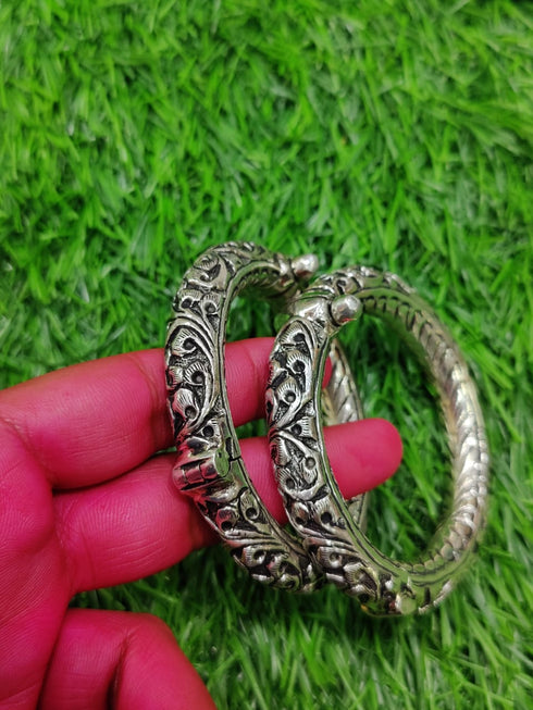 Chitai pure silver kada with traditional engraved design